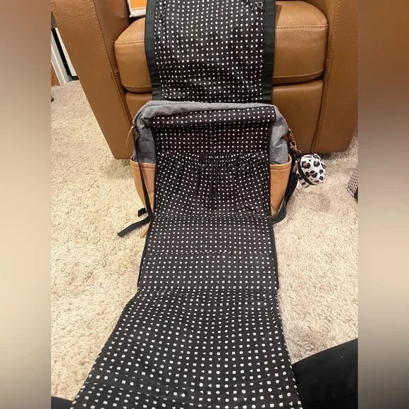 Petunia Pickle Bottom diaper bag - Picture 2 of 8